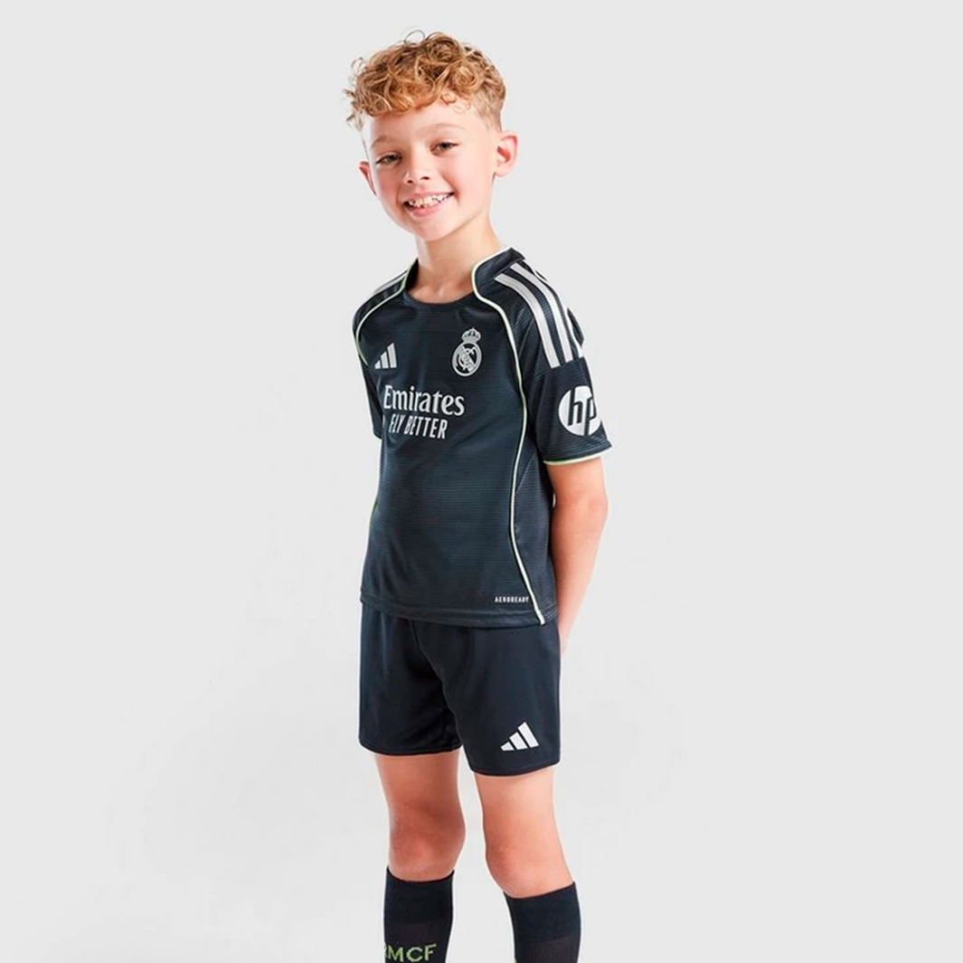 Kit Infantil Real Madrid 2025/26 Away