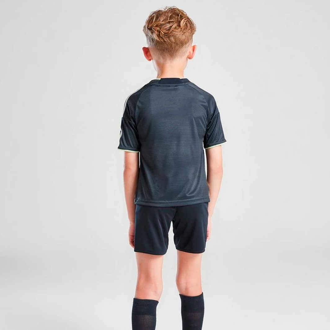 Kit Infantil Real Madrid 2025/26 Away