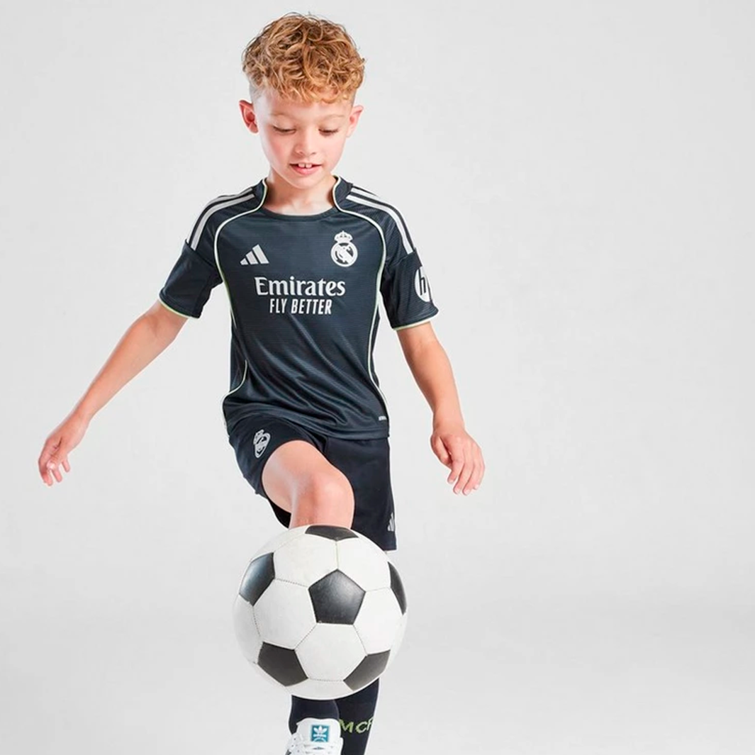 Kit Infantil Real Madrid 2025/26 Away
