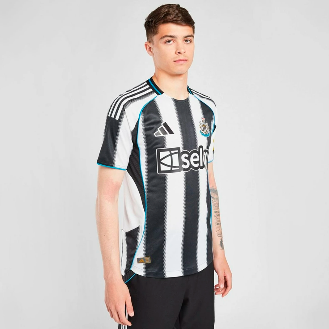 Camisa Newcastle United 2025/26 Home – Jogador